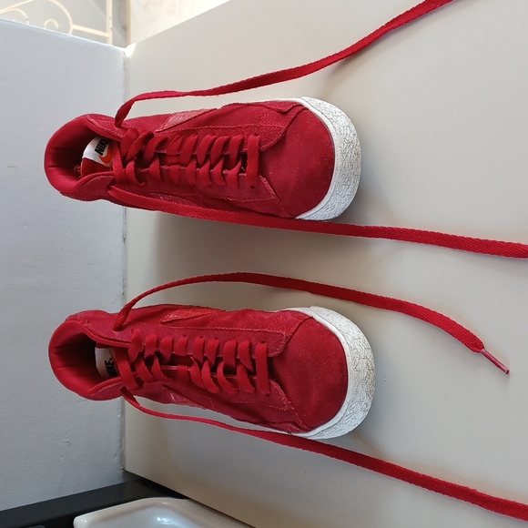 Nike Blazers - Picture 1 of 4